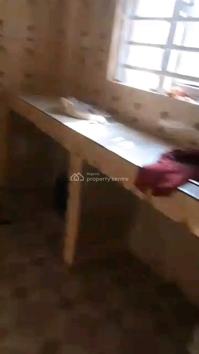 Standard N Executive  Mini Flat, Adekunle, Yaba, Lagos, Mini Flat (room and Parlour) for Rent