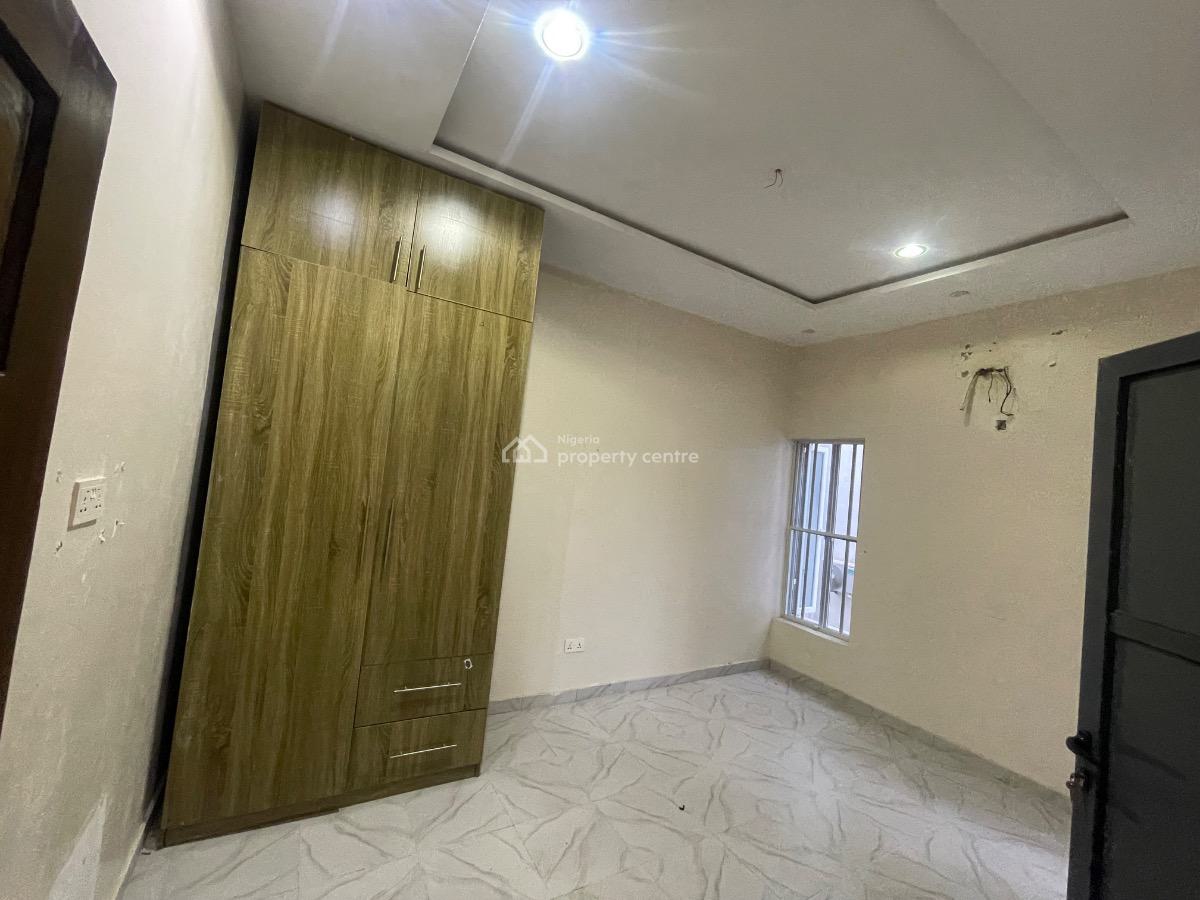 Clean 3 Bedroom Flat with Direct Access to Coastal Road, Salem, Ikate, Lekki, Lagos, Flat / Apartment for Rent