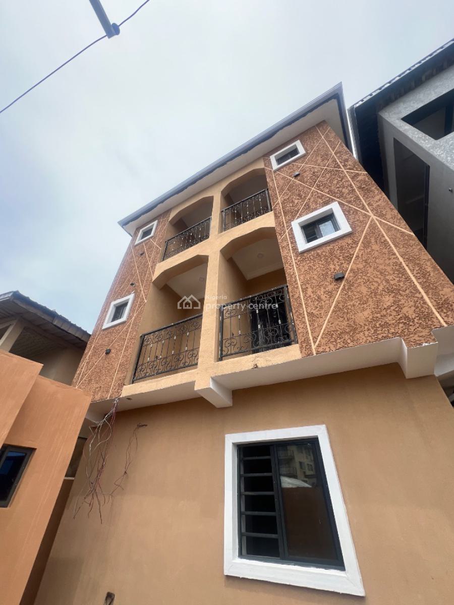 20 Years Lease Opportunity!!!, Morocco, Shomolu, Lagos, Mini Flat (room and Parlour) for Sale