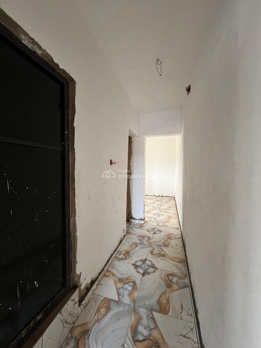 20 Years Lease Opportunity!!!, Morocco, Shomolu, Lagos, Mini Flat (room and Parlour) for Sale