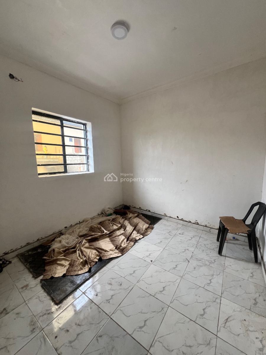 20 Years Lease Opportunity!!!, Morocco, Shomolu, Lagos, Mini Flat (room and Parlour) for Sale