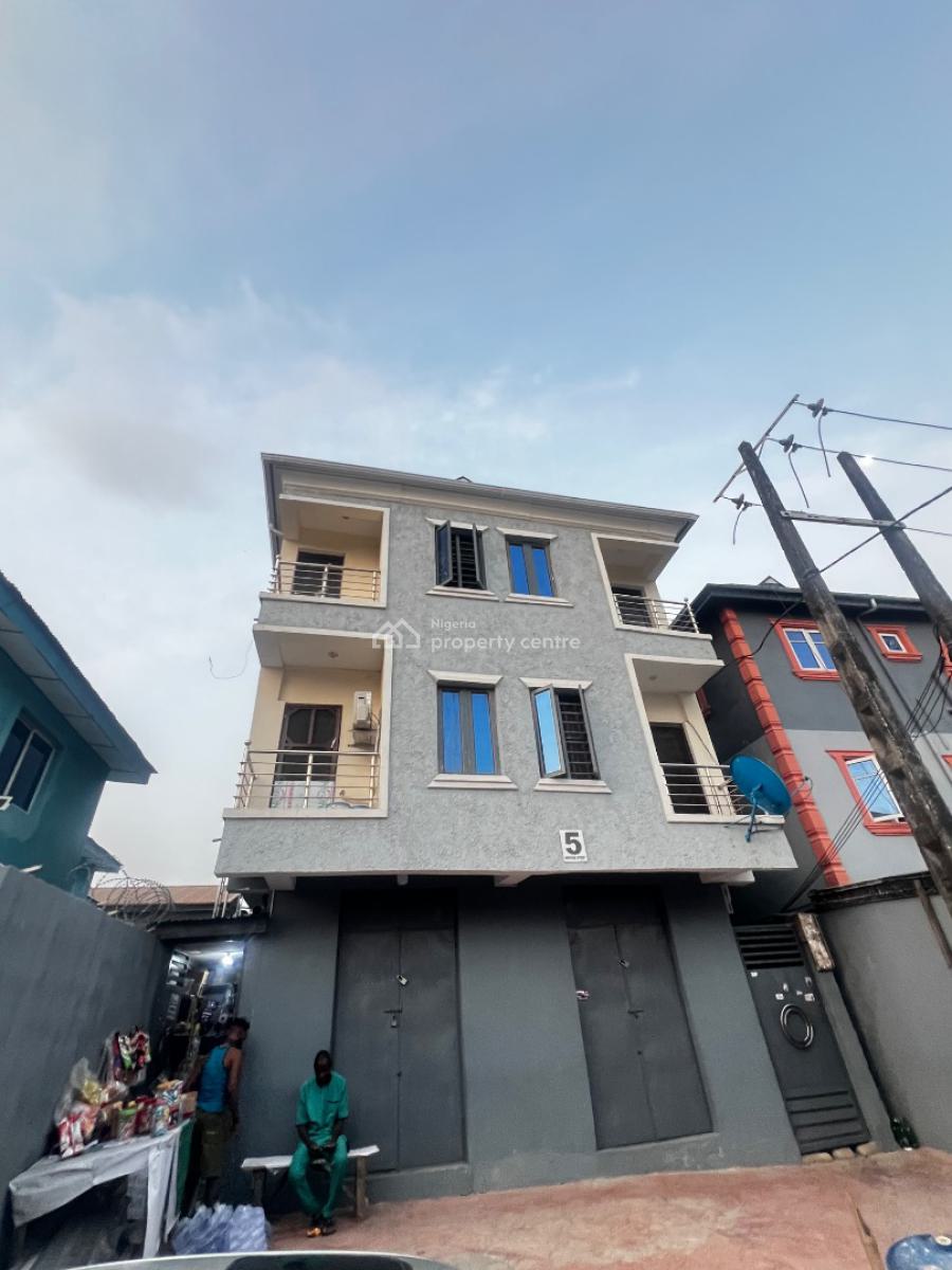 14 Years Lease Offer!!!, Onipanu, Onipanu, Shomolu, Lagos, Mini Flat (room and Parlour) for Sale