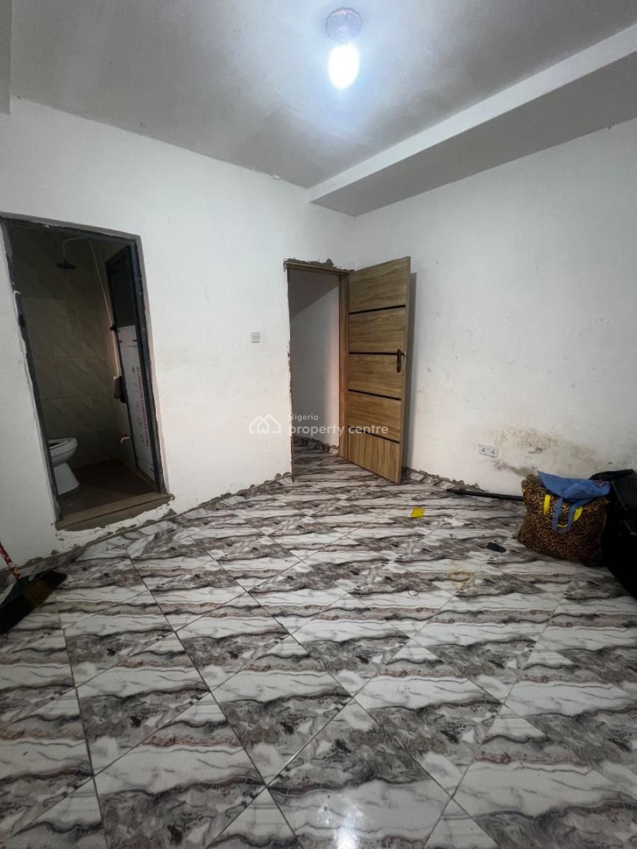 14 Years Lease Offer!!!, Onipanu, Onipanu, Shomolu, Lagos, Mini Flat (room and Parlour) for Sale