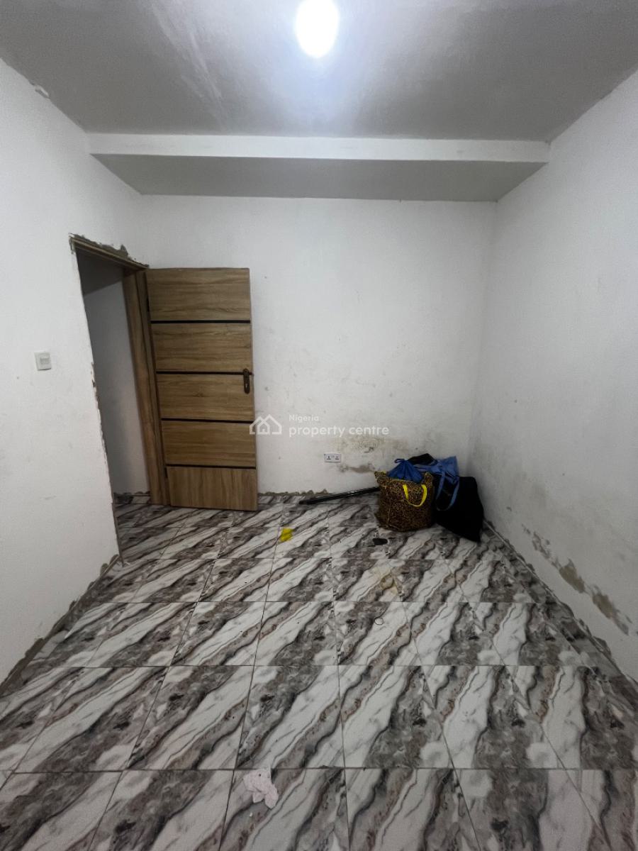14 Years Lease Offer!!!, Onipanu, Onipanu, Shomolu, Lagos, Mini Flat (room and Parlour) for Sale