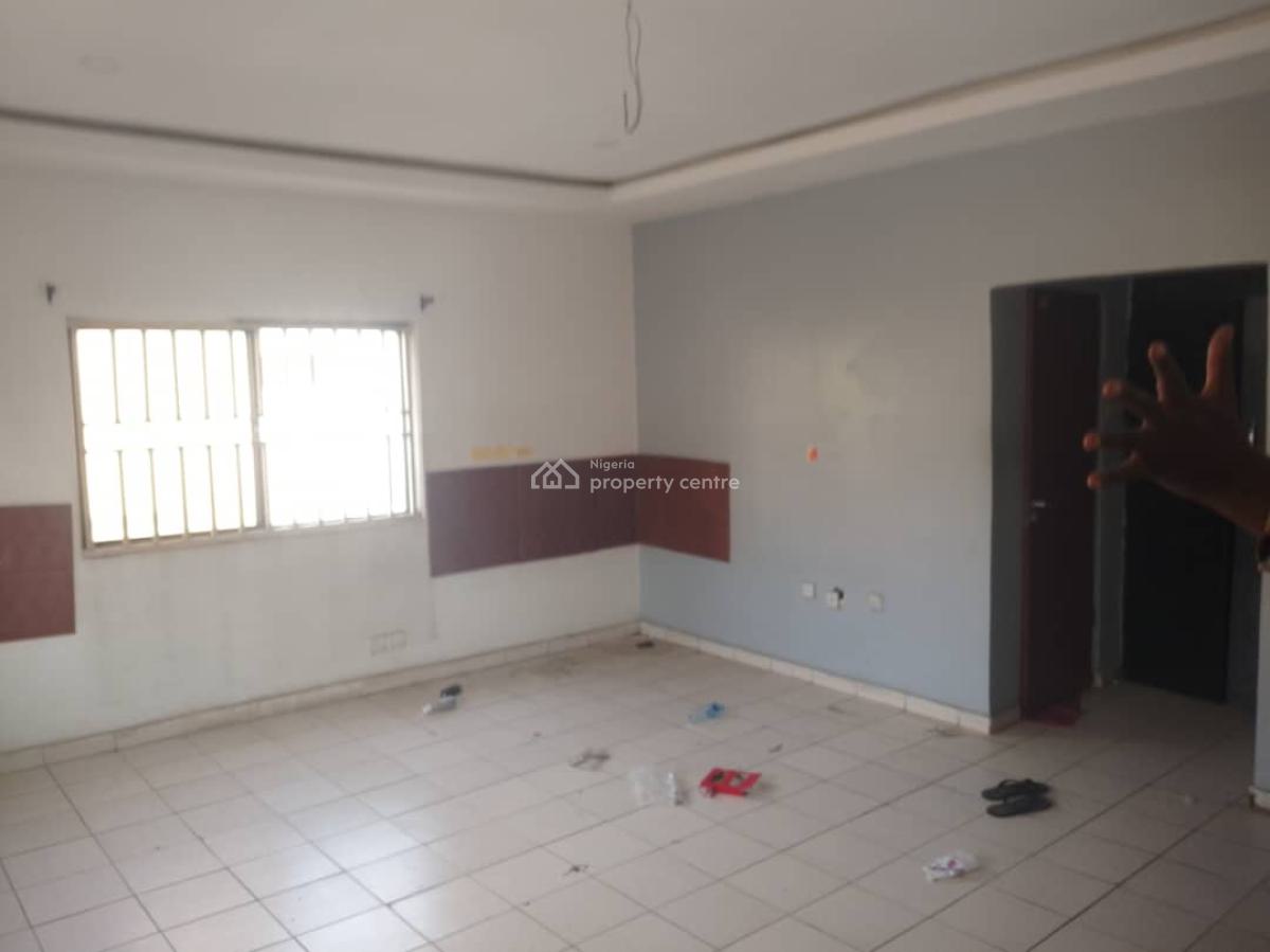 Excellent Spacious 1 Bedroom Apartment, 6th Avenue, Gwarinpa, Abuja, Flat / Apartment for Rent