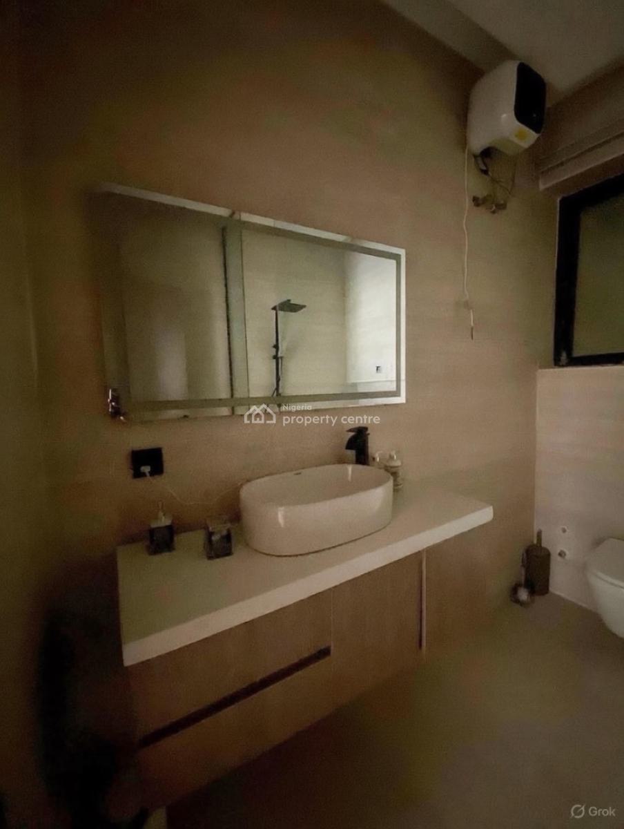 Lovely 2 Bedroom Apartment with Elevator, Lekki Phase 1, Lekki Phase 1, Lekki, Lagos, Block of Flats for Sale