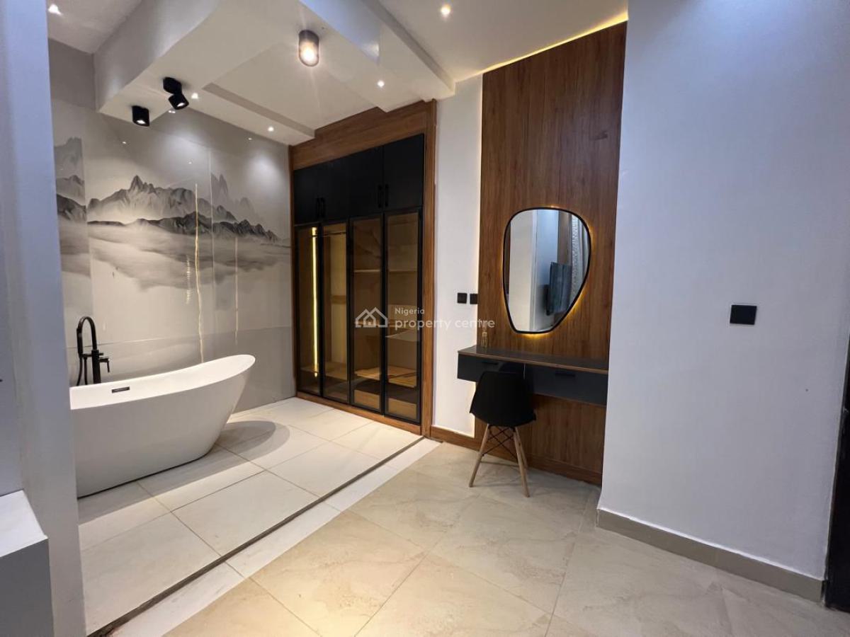 Luxurious Two Bedroom Apartment, Gwarinpa, Abuja, Flat / Apartment Short Let