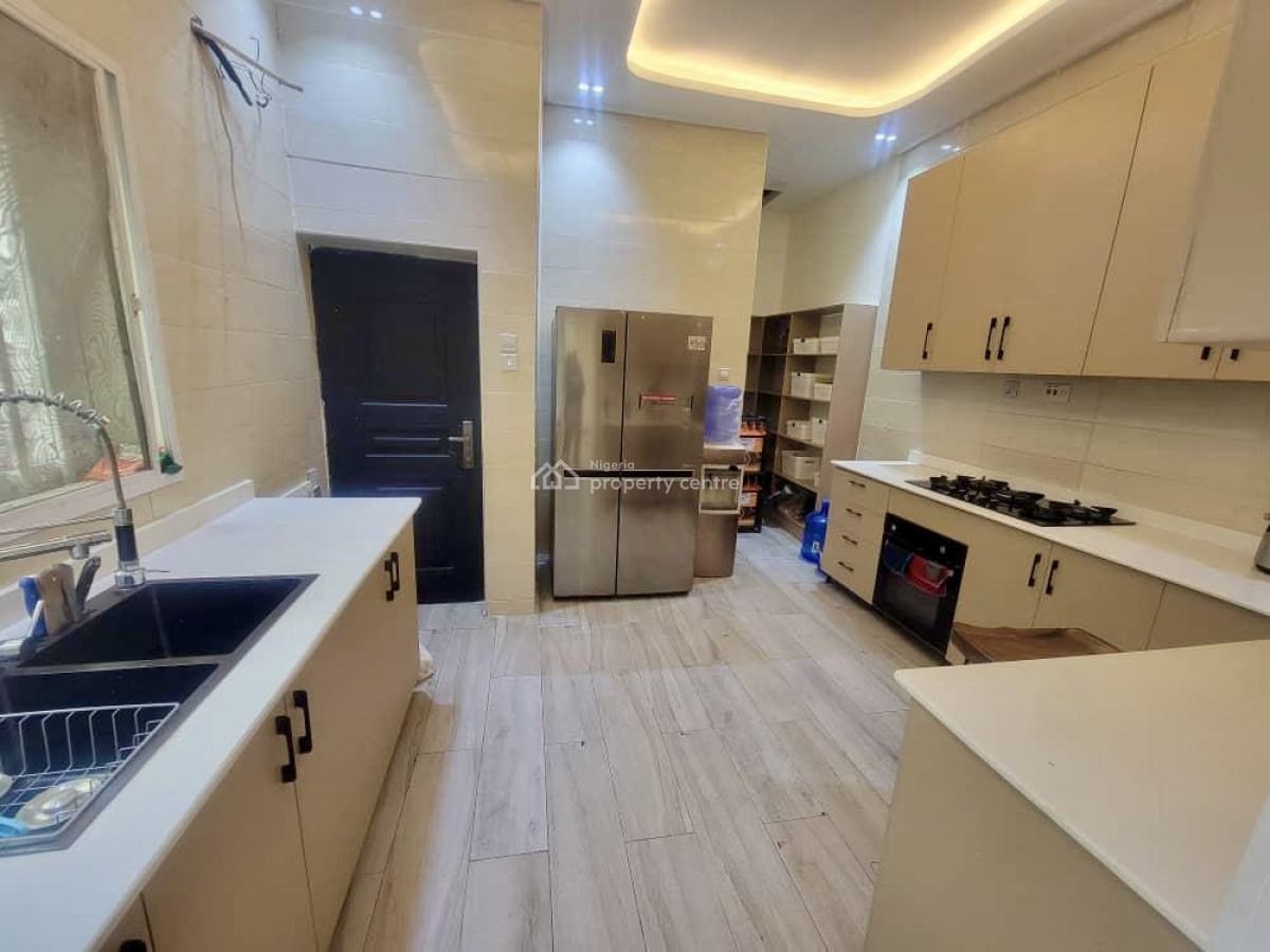 Spacious 3-bedroom Apartment with Modern Finishing, Old Ikoyi, Ikoyi, Lagos, Flat / Apartment for Rent