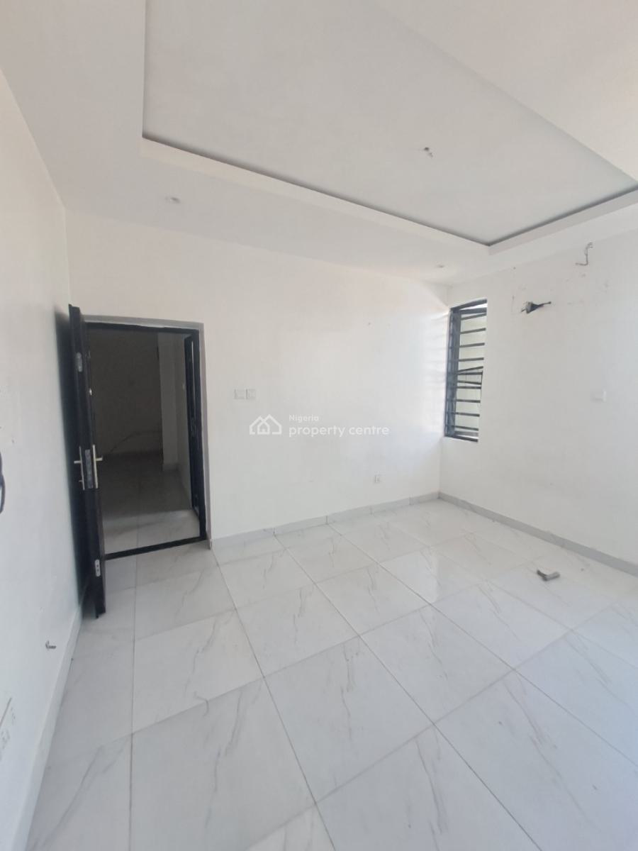 Well Built 2 Bedroom Apartment, Ologolo, Lekki, Lagos, Flat / Apartment for Rent