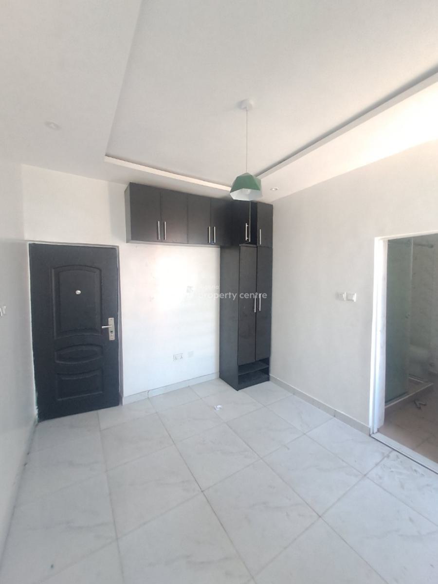Well Built 2 Bedroom Apartment, Ologolo, Lekki, Lagos, Flat / Apartment for Rent