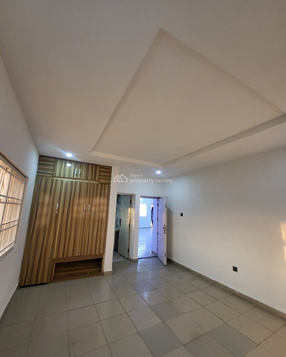 Luxurious Massive 2bedroom Flat, Near American  International School, Durumi, Abuja, Flat / Apartment for Rent