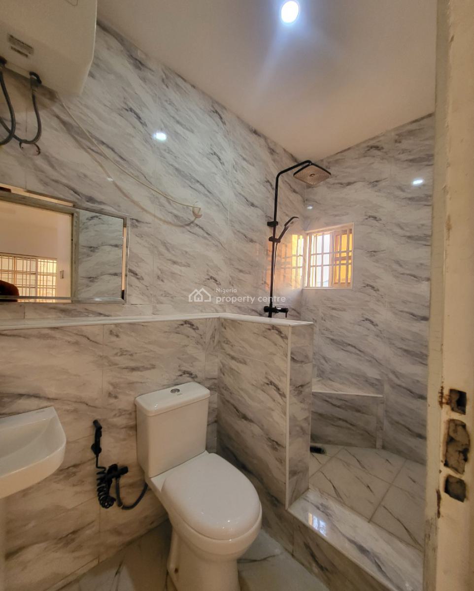 Luxurious Massive 2bedroom Flat, Near American  International School, Durumi, Abuja, Flat / Apartment for Rent