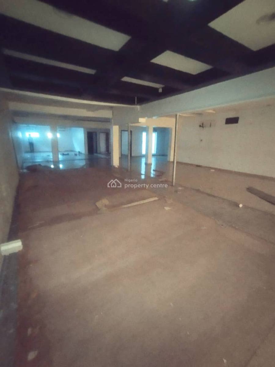 Spacious Open Plan Space Facing The Major Road, Off Admiralty Way, Lekki Phase 1, Lekki, Lagos, Restaurant / Bar for Rent