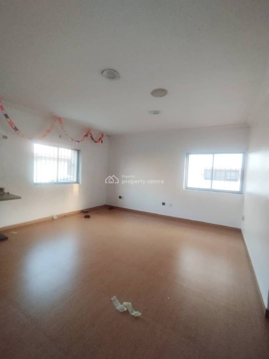 Spacious Open Plan Space Facing The Major Road, Off Admiralty Way, Lekki Phase 1, Lekki, Lagos, Restaurant / Bar for Rent