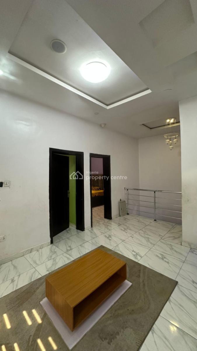 Distress Luxury 4-bedroom Semi-detached Home + Bq, Chevron Alternative Route Lekki Lagos, Lekki, Lagos, Semi-detached Duplex for Sale