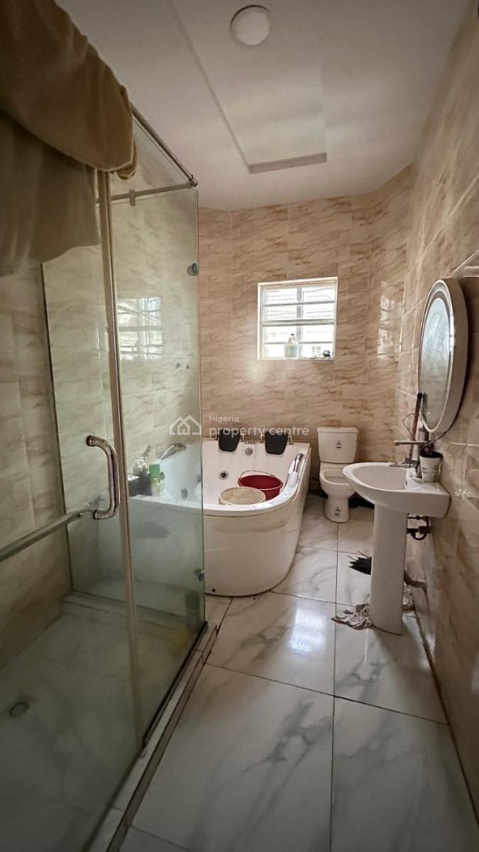 Distress Luxury 4-bedroom Semi-detached Home + Bq, Chevron Alternative Route Lekki Lagos, Lekki, Lagos, Semi-detached Duplex for Sale