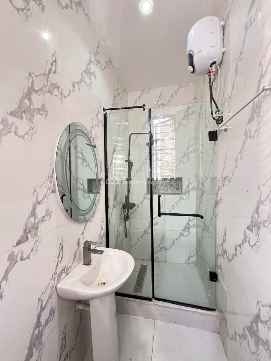 Exquisitely Finished 2 Bedroom Apartment with Elevator, Lekki Phase 1, Lekki Phase 1, Lekki, Lagos, Block of Flats for Sale