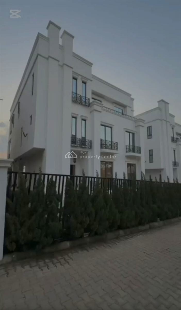 7 Bedrooms Duplex with 2rooms Bq, Tarred Road, Asokoro District, Abuja, Detached Duplex for Rent