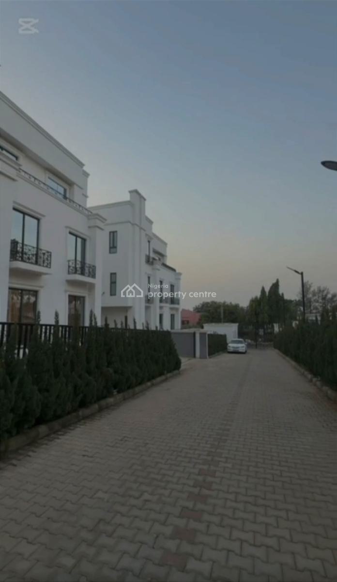 7 Bedrooms Duplex with 2rooms Bq, Tarred Road, Asokoro District, Abuja, Detached Duplex for Rent