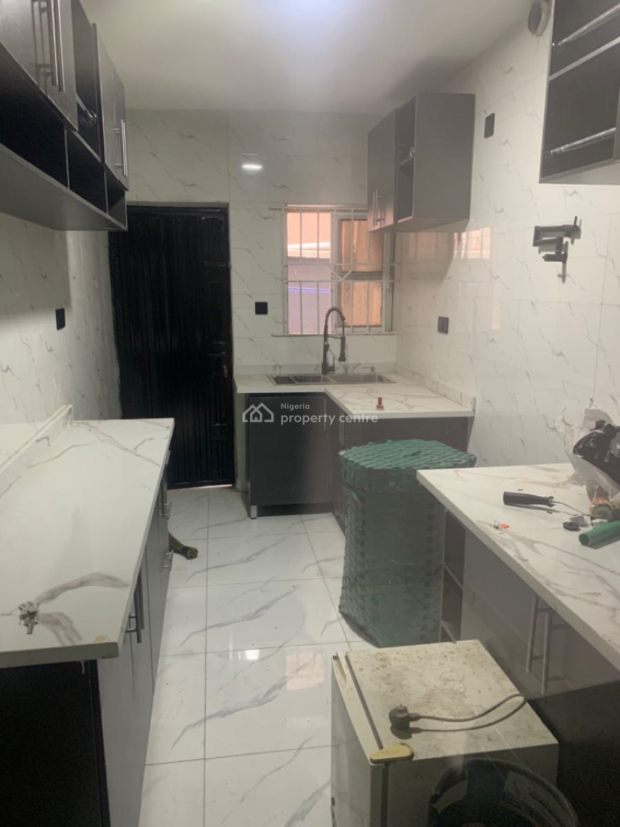 Luxury 3 Bedroom Flat with Excellent Facilities, Gra Phase 1, Magodo, Lagos, Flat / Apartment for Rent