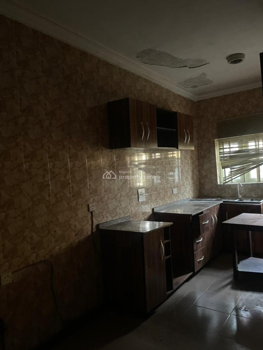 Luxury 3 Bedroom Apartment, Gra Phase 1, Magodo, Lagos, Flat / Apartment for Rent