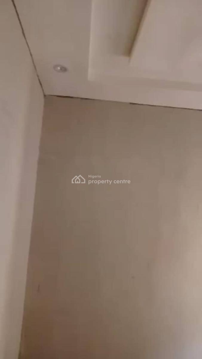 Lovely 2 Bedroom Flat, Off Ayodele Okeowo, Soluyi, Gbagada, Lagos, Flat / Apartment for Rent