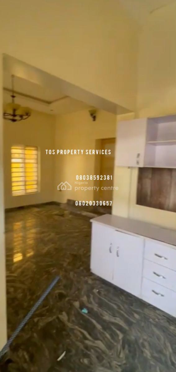 Miniflat Inside an Estate + Constant Power Supply, Inside an Estate @ Ologolo, Lekki, Lagos, Ologolo, Lekki, Lagos, Mini Flat (room and Parlour) for Rent