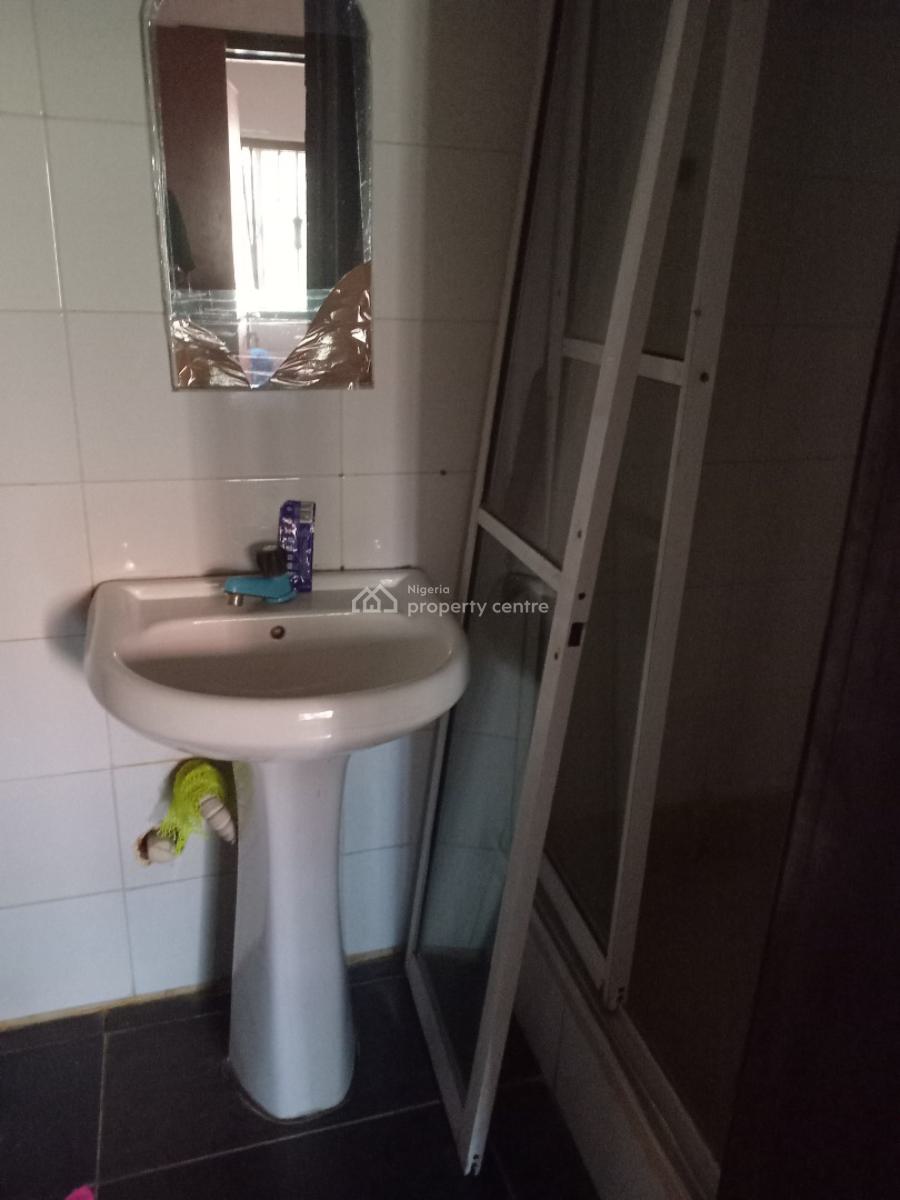 Massive 2 Bedroom Flat, Very Close to Eti-osa Secretariat, Very Close to Lekki Epe Expressway, Lekki, Lagos, Flat / Apartment for Rent