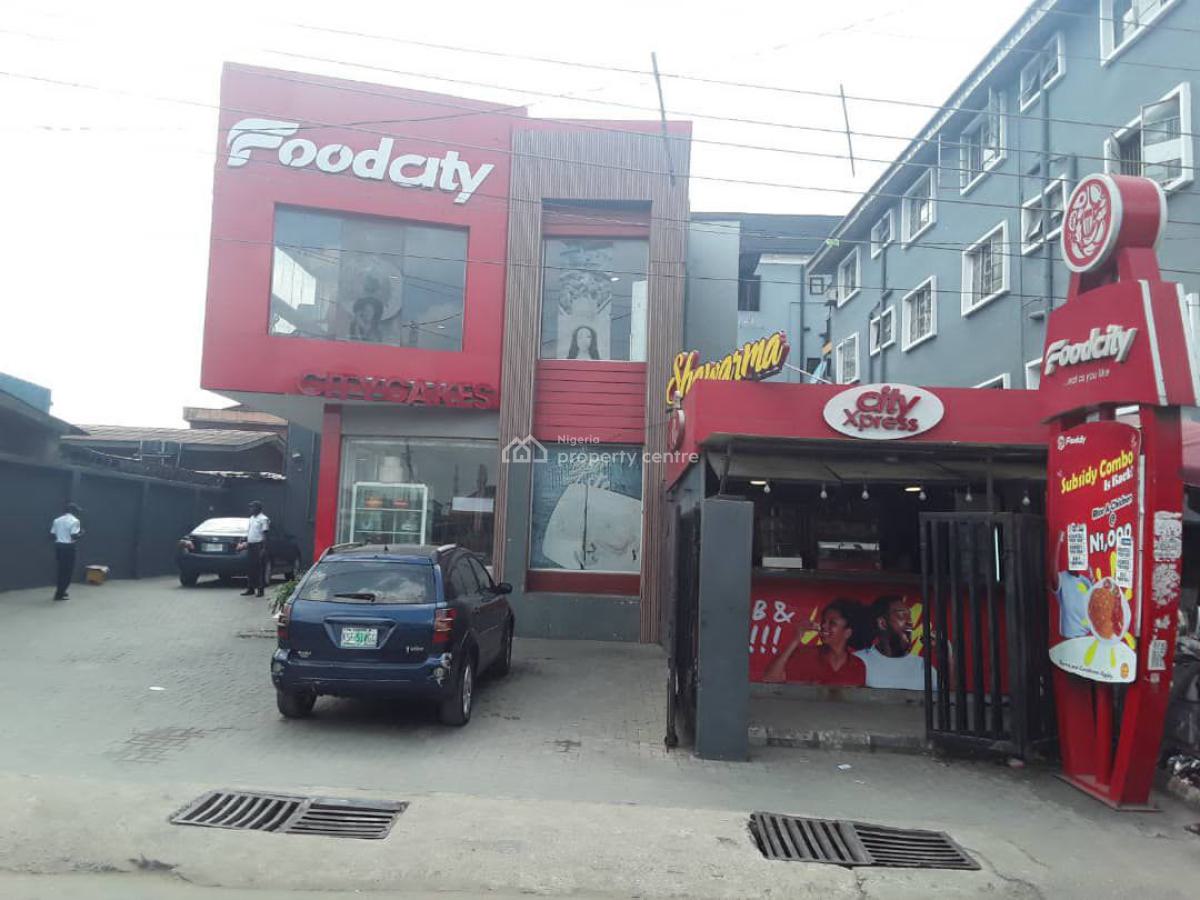 Commercial Building, Surulere, Lagos, Plaza / Complex / Mall for Sale
