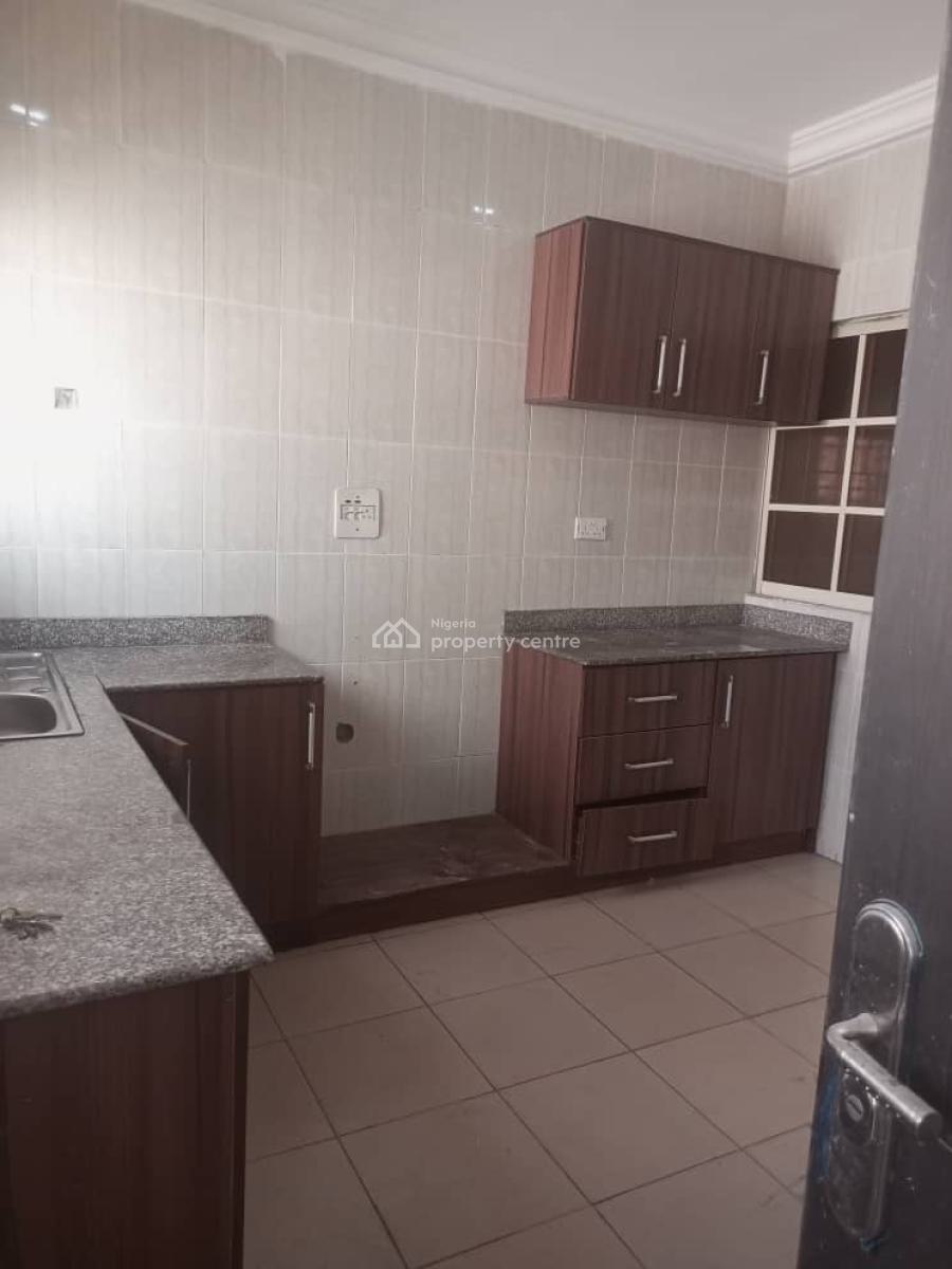 Luxury 3 Bedroom, 11 Moringa Drive,cedar County Estate,behind Hot Bread By Thera Peace, Sangotedo, Ajah, Lagos, Flat / Apartment for Rent