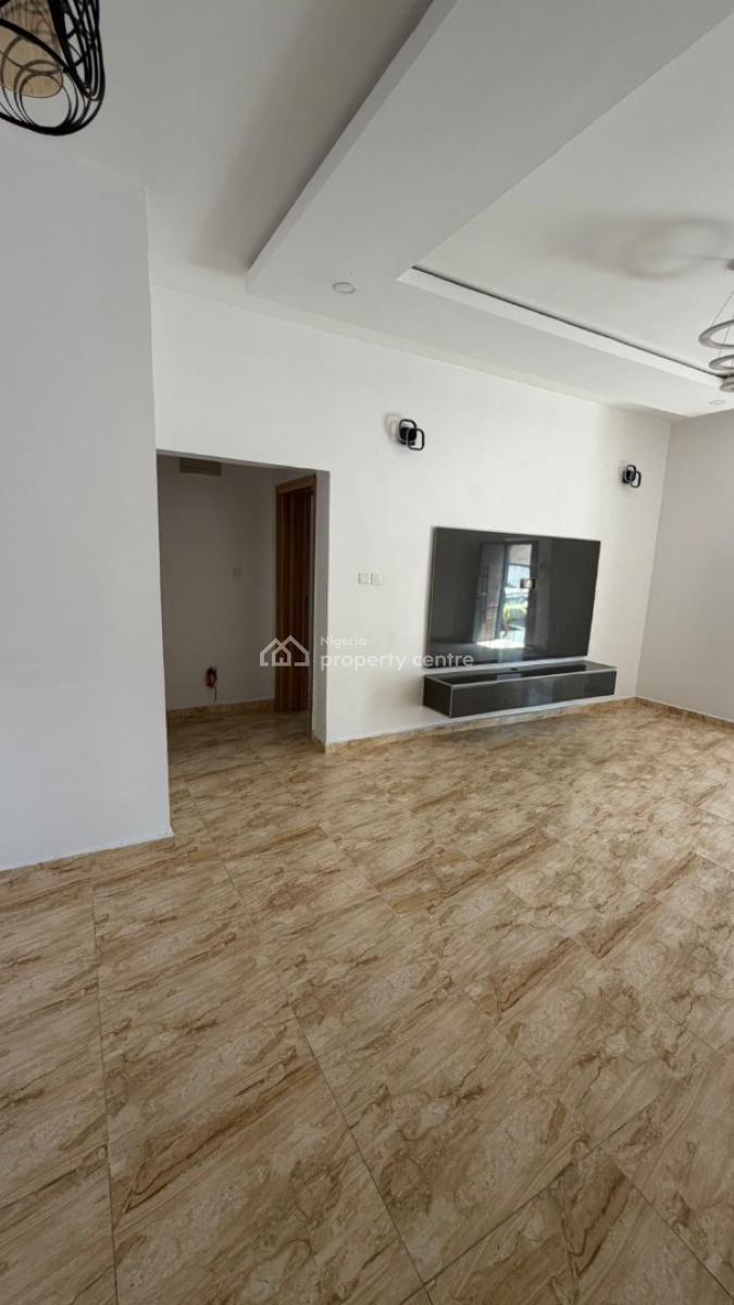 Nice and Spacious 2bedroom Apartment All Rooms En-suite, Oseni Street, Ologolo, Lekki, Lagos, Flat / Apartment for Rent