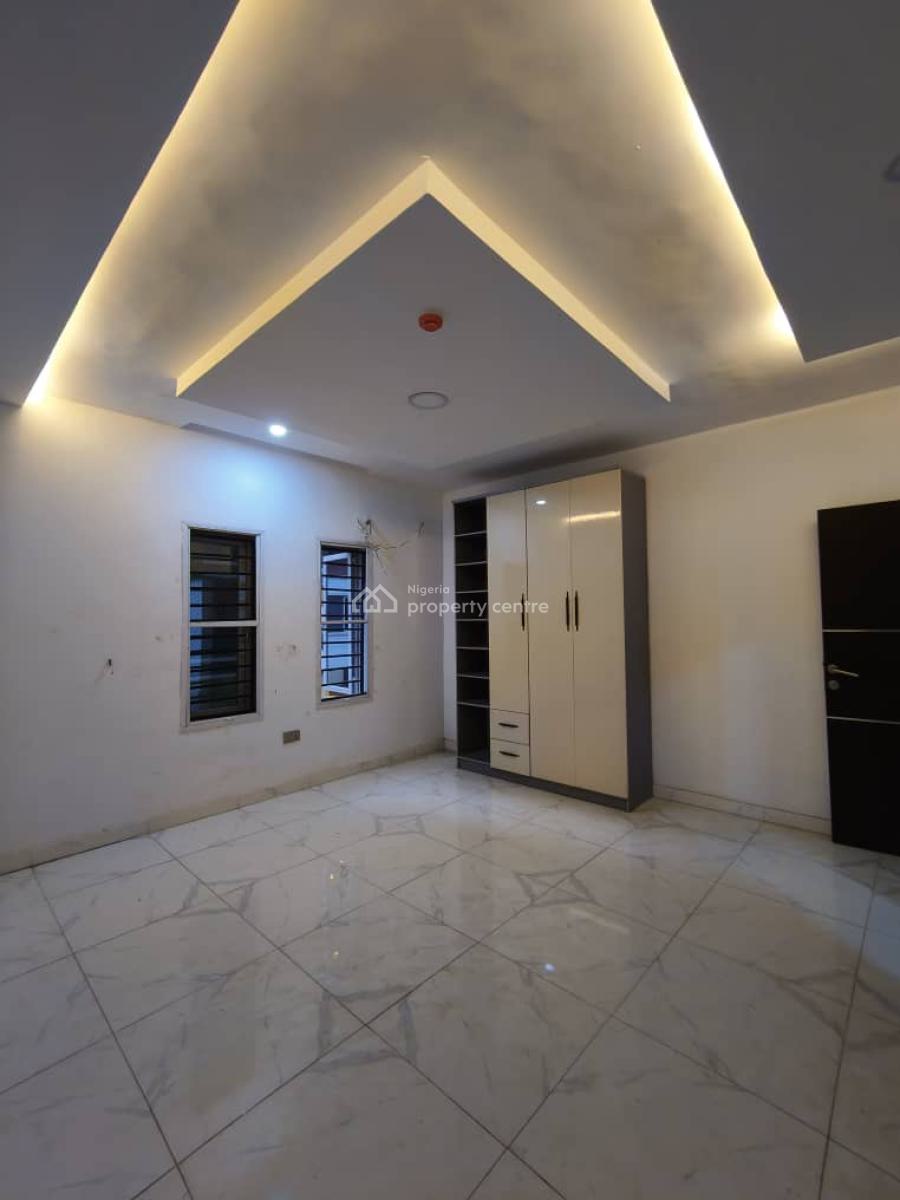 Luxury 2bedroom Apartment with Fitted Kitchen Cabinets, Lekki Phase 1, Lekki, Lagos, Flat / Apartment for Rent