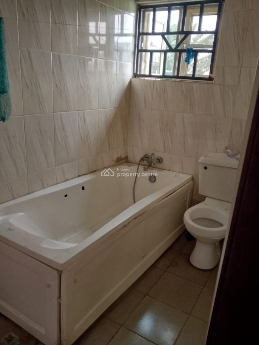 Well Maintained 3 Bedroom Apartment, Off Palace Road, Ikate, Lekki, Lagos, Flat / Apartment for Rent