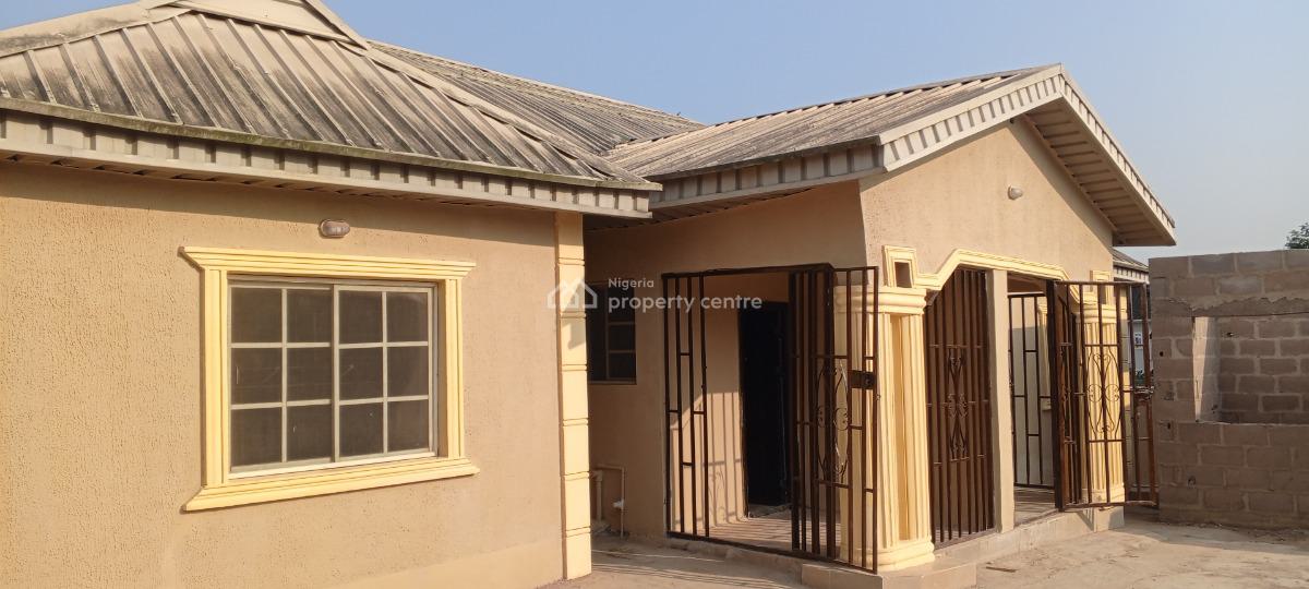 Lovely Pop 2 Bedroom Flat with 3 Toilets, Orinmerunmu Asese, Asese, Ibafo, Ogun, Flat / Apartment for Rent