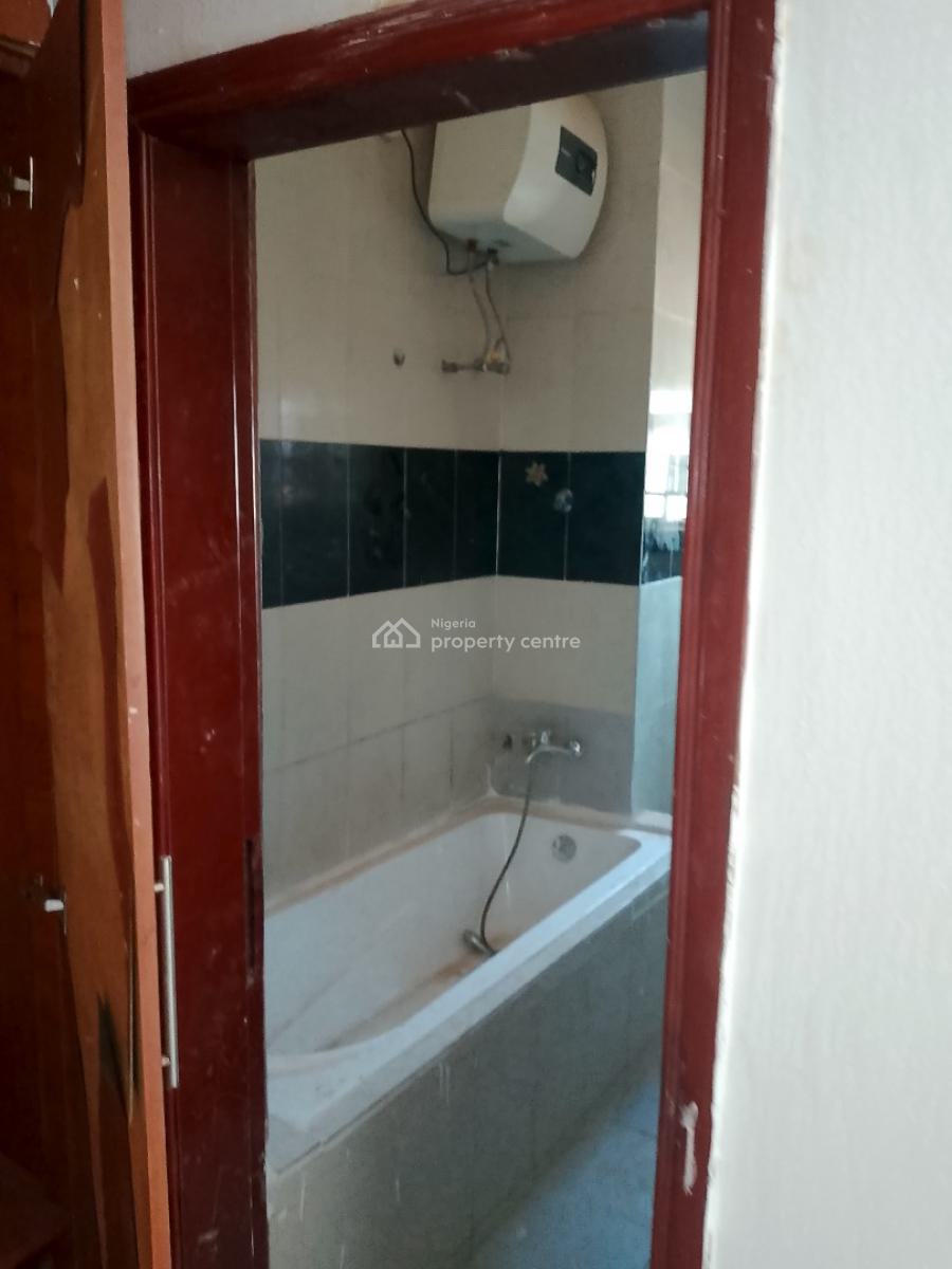 Spacious 3 Bedroom, Games Village, Kaura, Abuja, Flat / Apartment for Rent