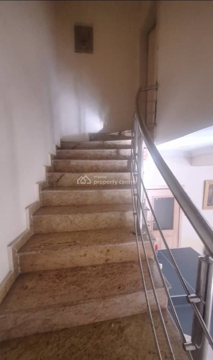Luxury & Spacious 3bed Apartment (no Bq), .dealing with Mandate, Lekki Phase 1, Lekki, Lagos, Flat / Apartment for Rent