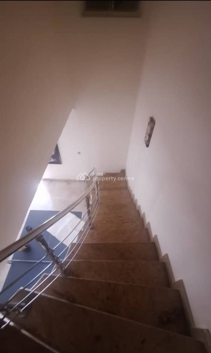 Luxury & Spacious 3bed Apartment (no Bq), .dealing with Mandate, Lekki Phase 1, Lekki, Lagos, Flat / Apartment for Rent