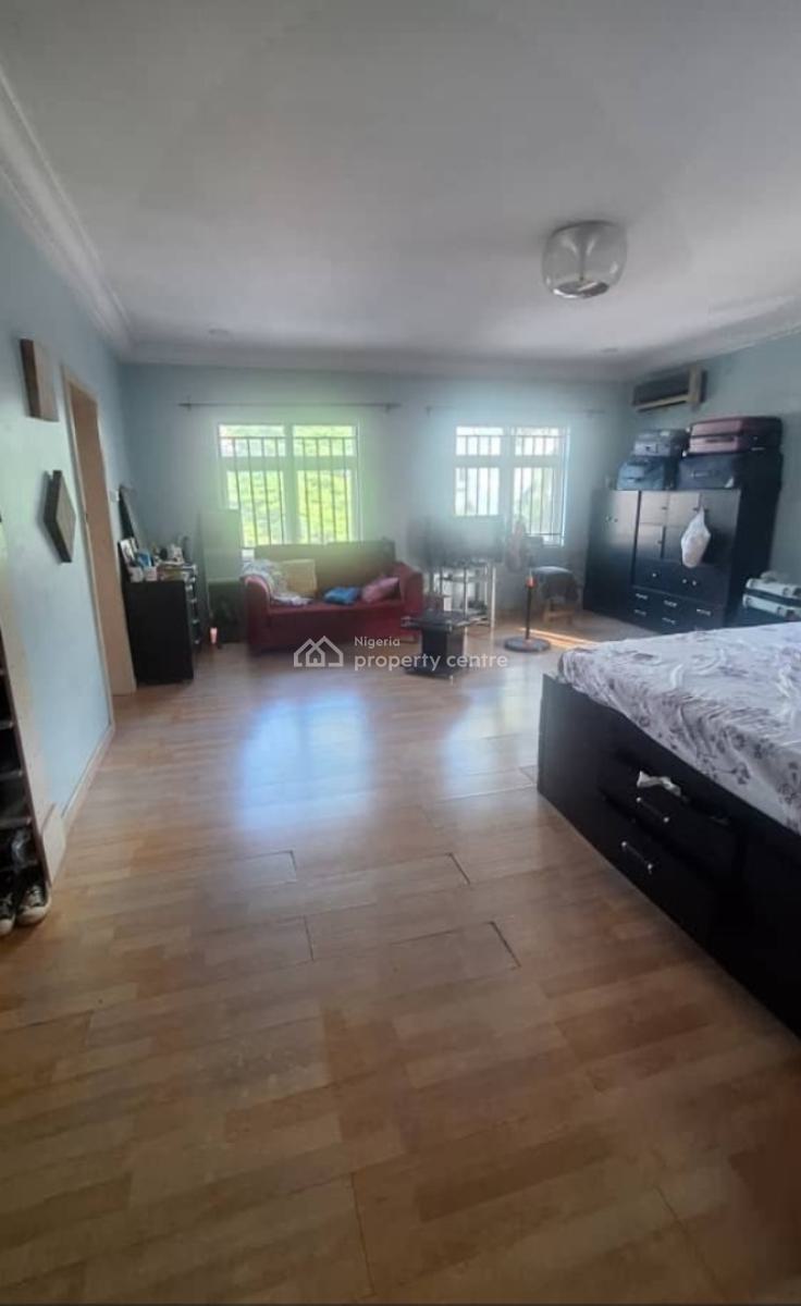 Luxury & Spacious 3bed Apartment (no Bq), .dealing with Mandate, Lekki Phase 1, Lekki, Lagos, Flat / Apartment for Rent