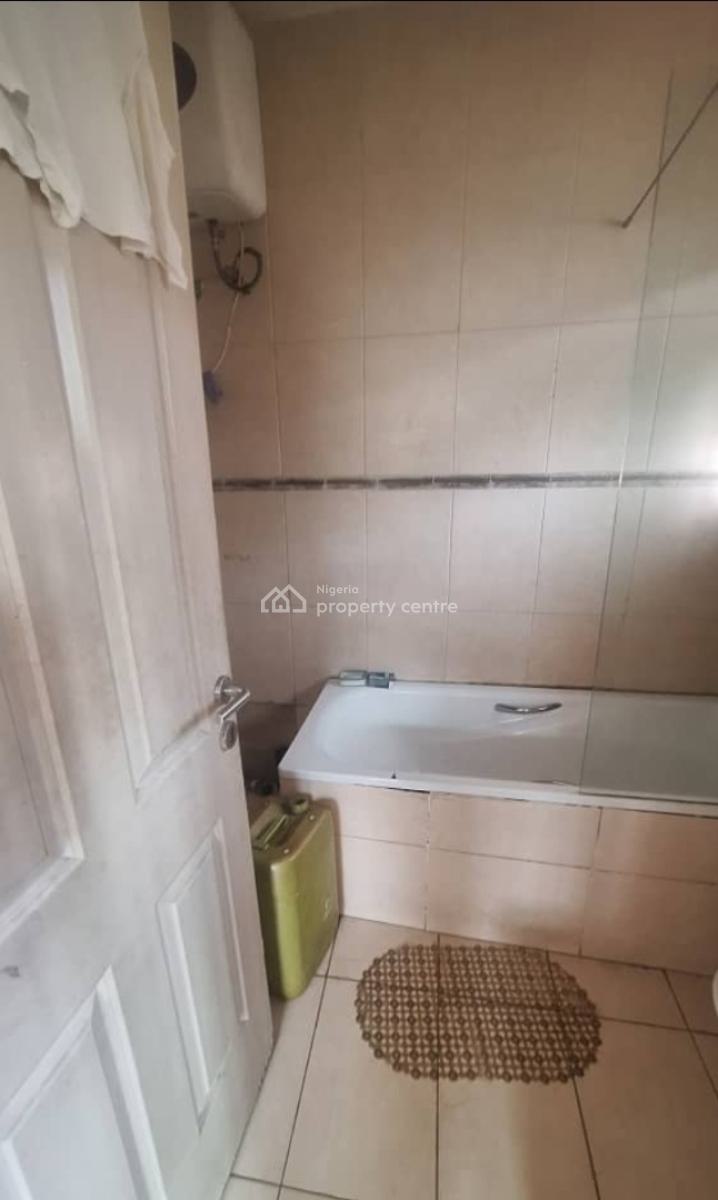 Luxury & Spacious 3bed Apartment (no Bq), .dealing with Mandate, Lekki Phase 1, Lekki, Lagos, Flat / Apartment for Rent