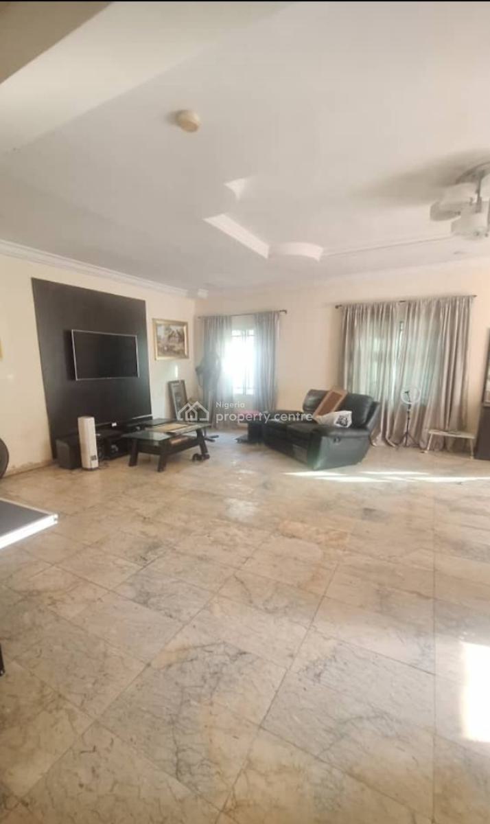 Luxury & Spacious 3bed Apartment (no Bq), .dealing with Mandate, Lekki Phase 1, Lekki, Lagos, Flat / Apartment for Rent