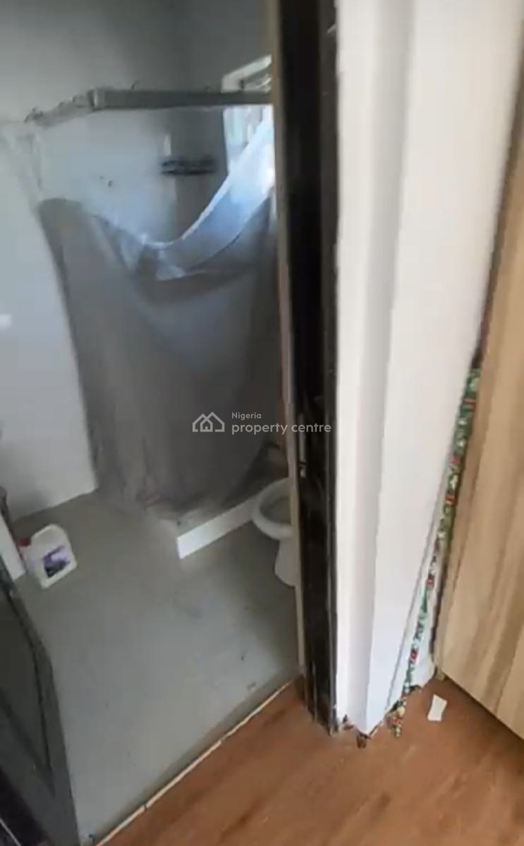 Spacious Studio Apartment at Lekki Phase 1{ Video}., Lekki Phase 1, Lekki, Lagos, Self Contain (single Rooms) for Rent