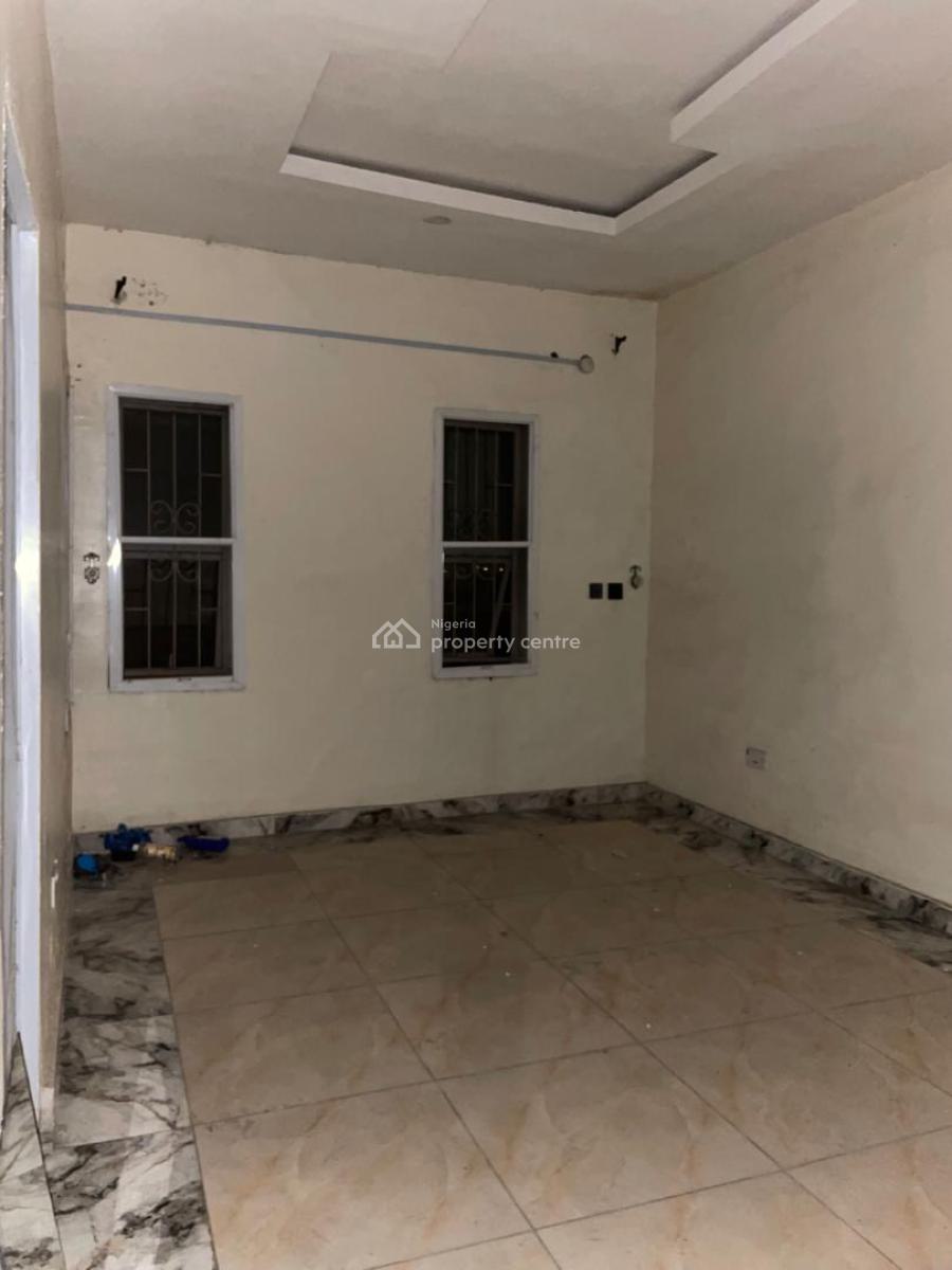 Clean 2 Bedrooms, Chevron Drive, Lekki Expressway, Lekki, Lagos, House for Rent