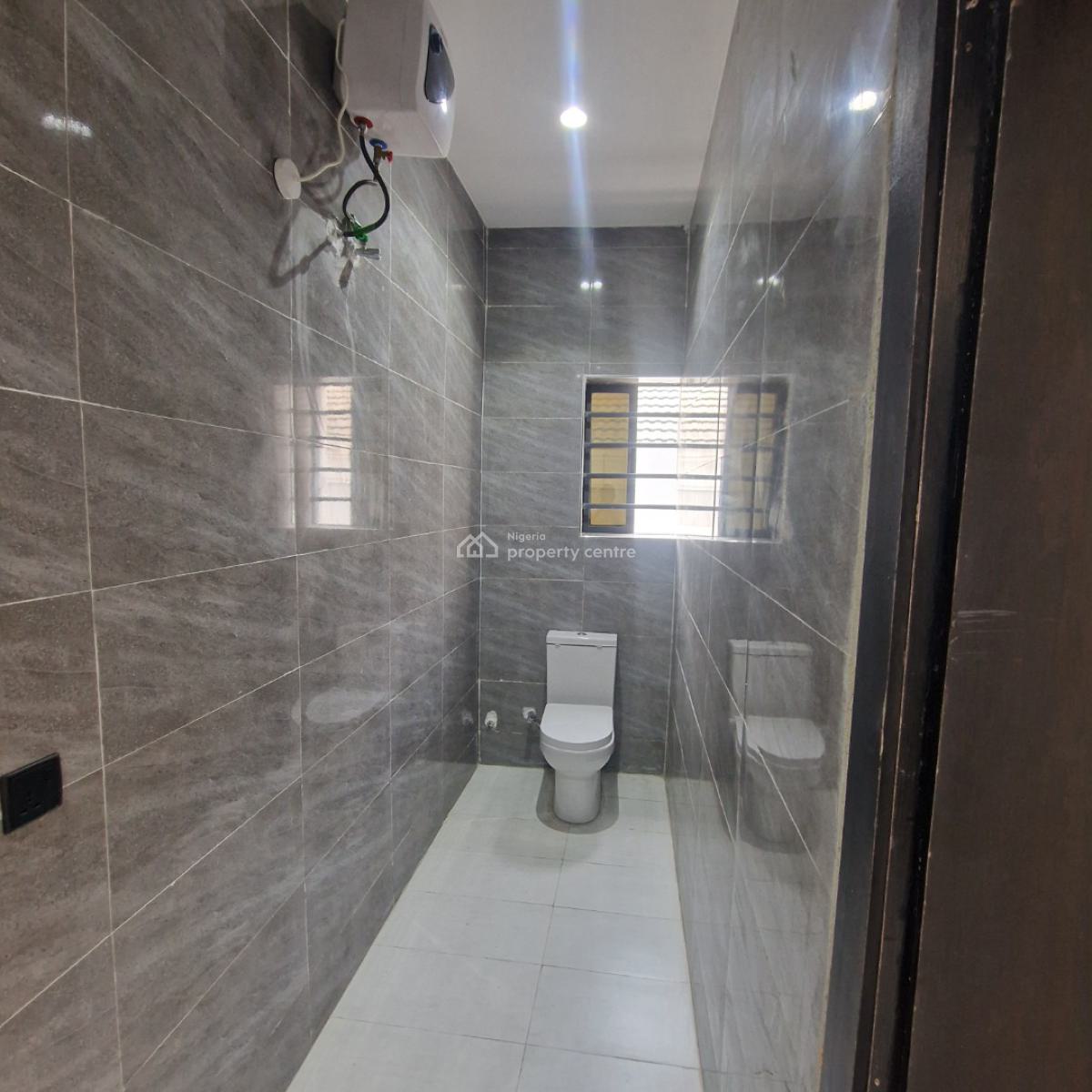 Newly Built Luxury 3  Bedroom Flat with a Room, Imorinre Johnson, Lekki Phase 1, Lekki, Lagos, Flat / Apartment for Rent