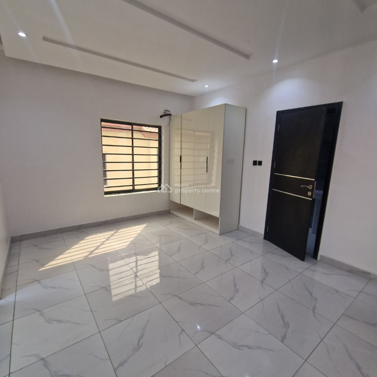 Newly Built Luxury 3  Bedroom Flat with a Room, Imorinre Johnson, Lekki Phase 1, Lekki, Lagos, Flat / Apartment for Rent