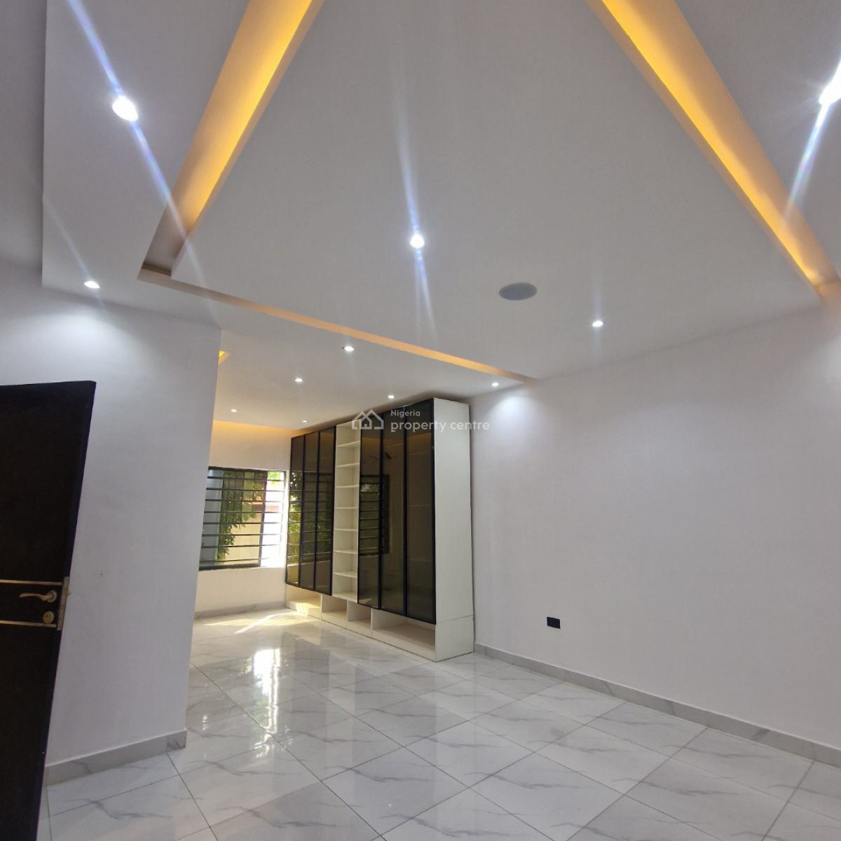 Newly Built Luxury 3  Bedroom Flat with a Room, Imorinre Johnson, Lekki Phase 1, Lekki, Lagos, Flat / Apartment for Rent