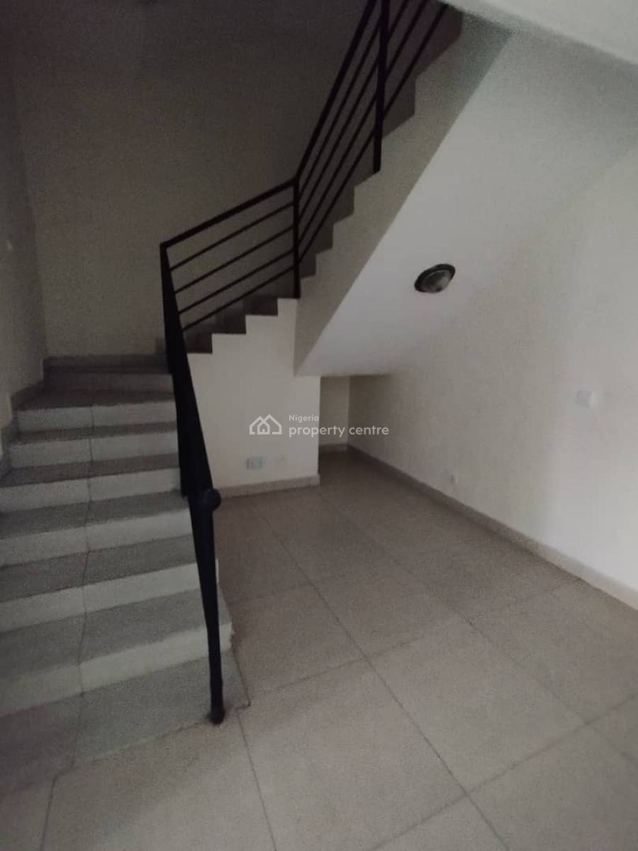 4 Bedroom Duplex in an Access Code Estate (self Serviced), Osapa, Lekki, Lagos, Terraced Duplex for Rent