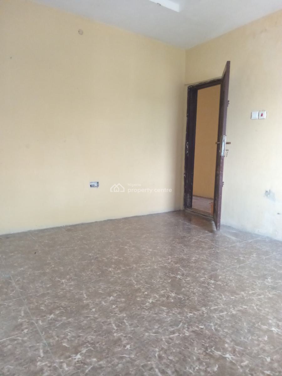 Spacious Room and Parlour Upstairs, Ogombo, Ajah, Lagos, Mini Flat (room and Parlour) for Rent