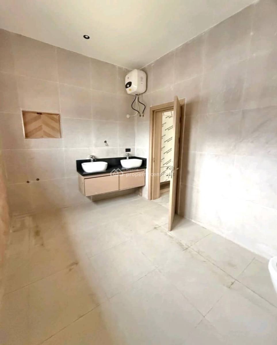 5 Bedroom Terrace Duplex  . Jabi, Abuja Price:400m. . Features, Jabi, Abuja, House for Sale