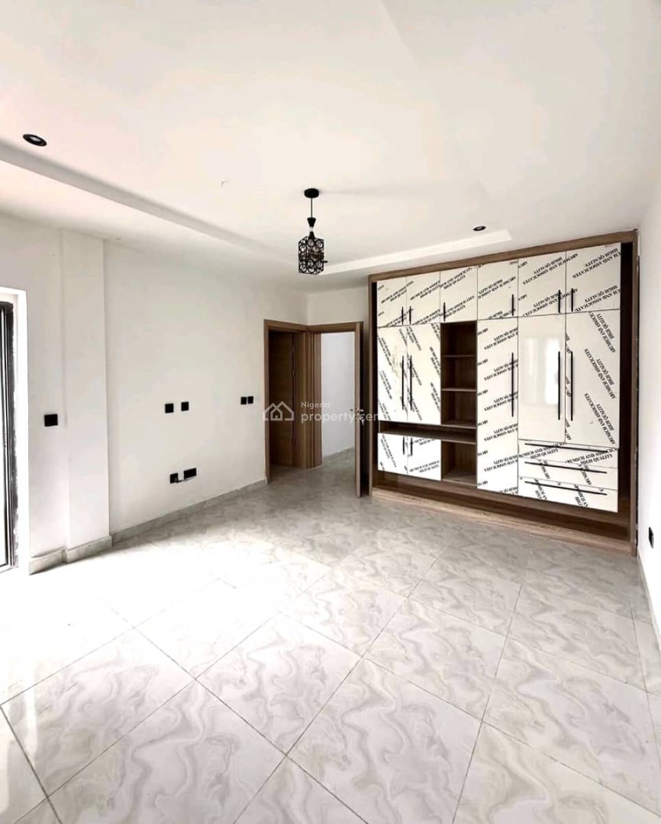 5 Bedroom Terrace Duplex  . Jabi, Abuja Price:400m. . Features, Jabi, Abuja, House for Sale