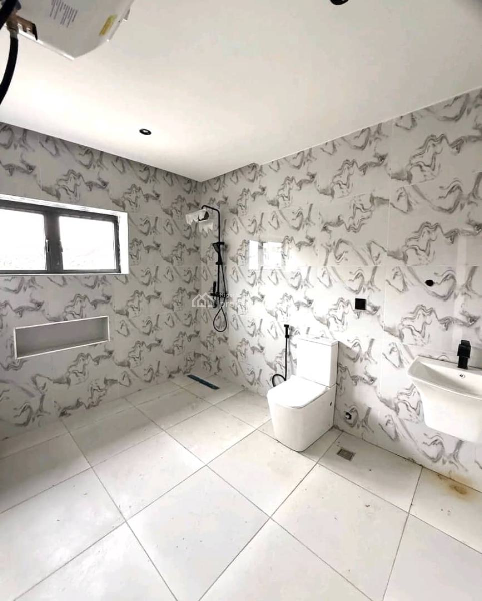 5 Bedroom Terrace Duplex  . Jabi, Abuja Price:400m. . Features, Jabi, Abuja, House for Sale